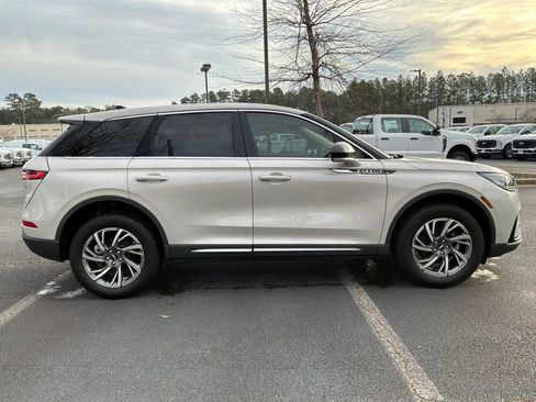 Used 2023 Lincoln Corsair FWD image 5