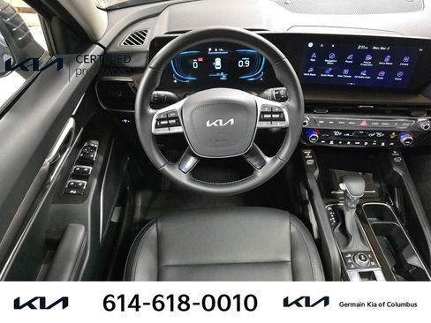 Used 2025 Kia Telluride S image 17