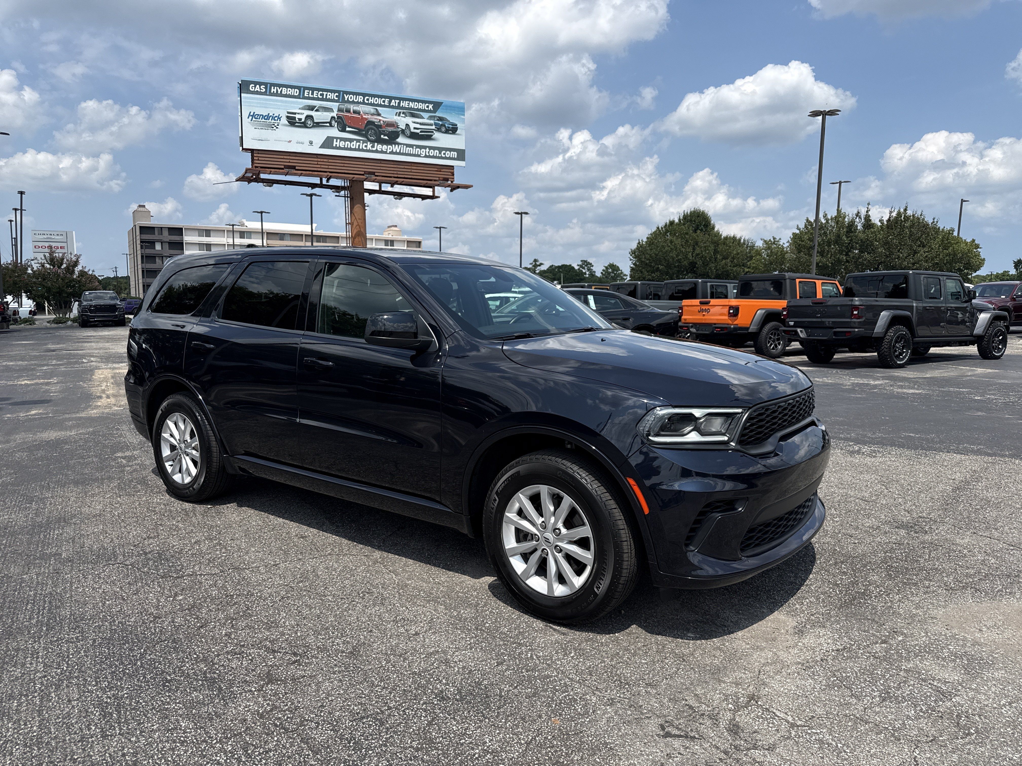 Used 2025 Dodge Durango GT RWD image 2