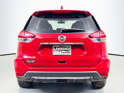 Used 2017 Nissan Rogue S w/ Appearance Package FWD image 5