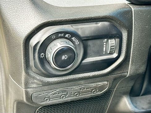 Used 2024 Jeep Wrangler Willys image 10