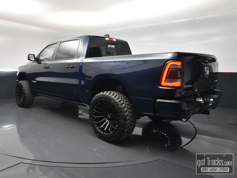 Used 2024 RAM 1500 Laramie AWD/4WD image 5
