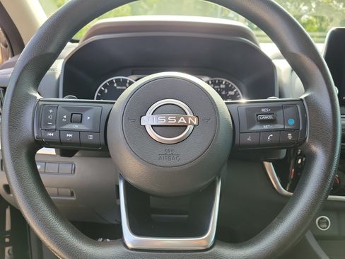 Certified 2022 Nissan Rogue SV FWD image 22