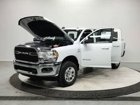 Used 2022 RAM 2500 Big Horn w/ Cold Weather Group image 11