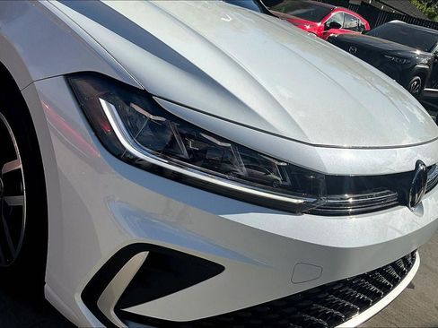 New 2026 Volkswagen Jetta SE FWD image 29