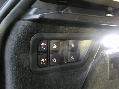 Used 2026 BMW X7 xDrive40i image 38