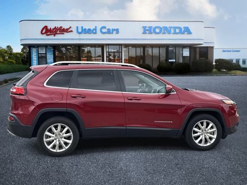 Used 2017 Jeep Cherokee Limited w/ Trailer Tow Group image 6