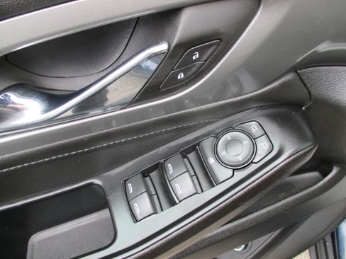 Used 2023 Chevrolet Traverse LT w/ LPO, Floor Liner Package image 13