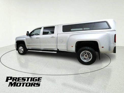 Used 2019 GMC Sierra 3500 Denali AWD/4WD image 4
