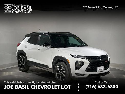 Used 2023 Chevrolet TrailBlazer RS FWD image 1