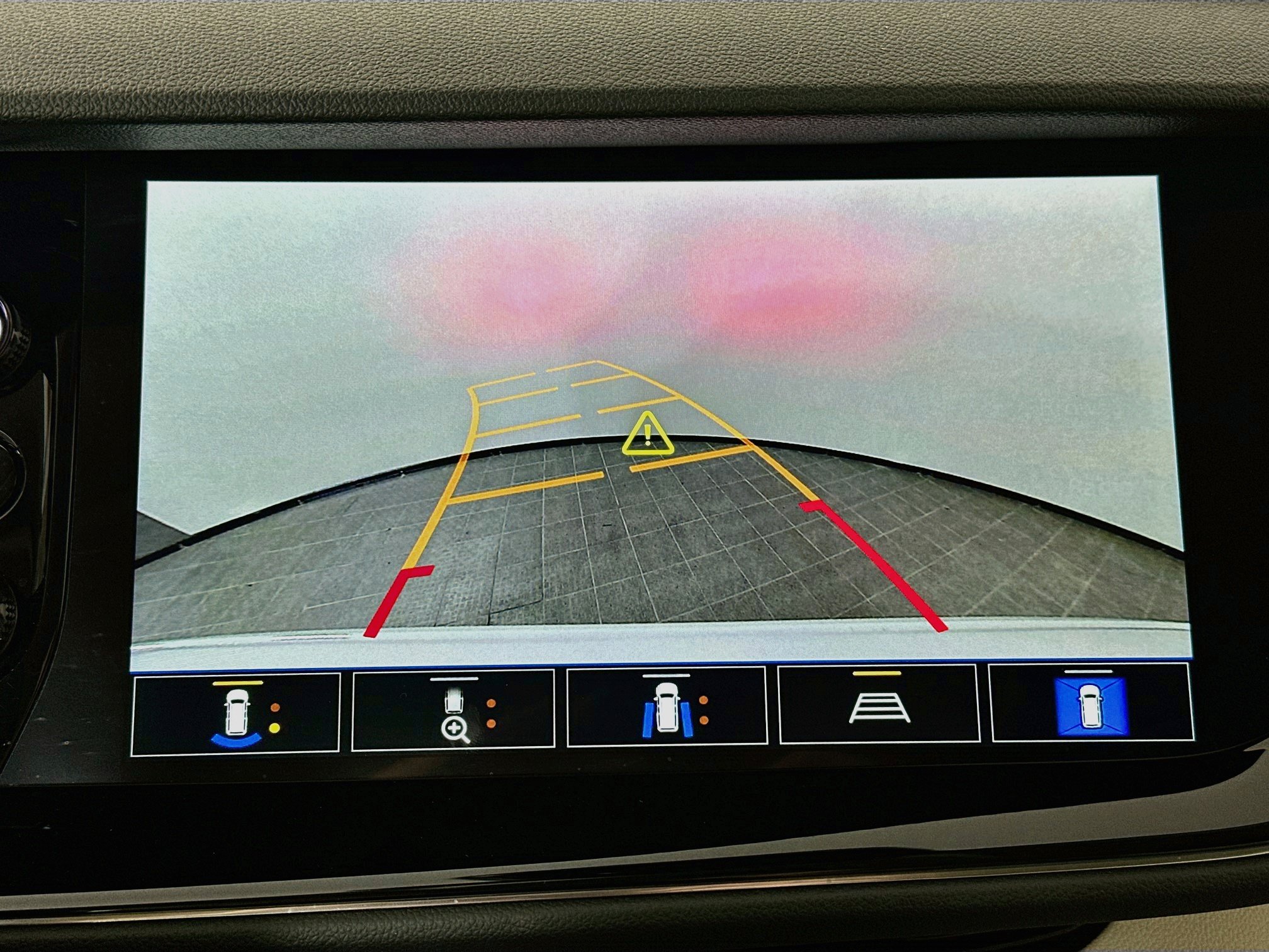 Used 2022 Buick Envision Avenir w/ Technology Package II FWD image 14