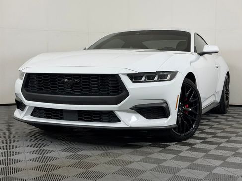 Used 2024 Ford Mustang Premium RWD image 31