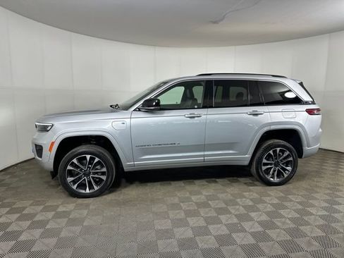 Used 2023 Jeep Grand Cherokee Overland image 6