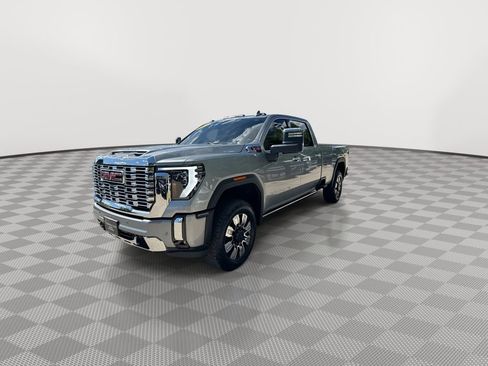 Used 2025 GMC Sierra 3500 Denali w/ Denali Reserve Package AWD/4WD image 6