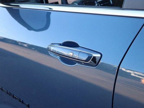 New 2026 GMC Terrain Denali w/ LPO, Black Badging Package image 16