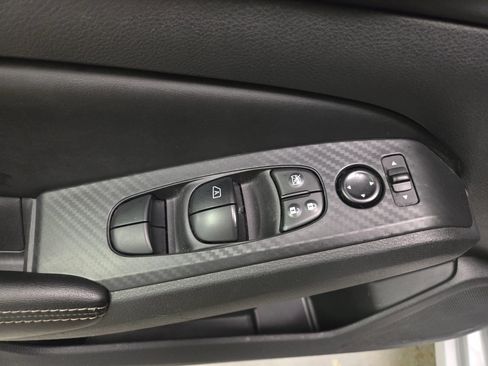 Used 2025 Nissan Altima 2.5 SV FWD image 16