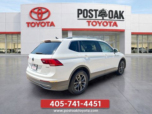 Used 2024 Volkswagen Tiguan SE AWD/4WD image 5
