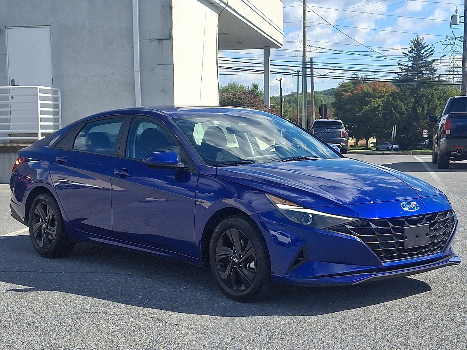 Certified 2023 Hyundai Elantra SEL FWD image 3