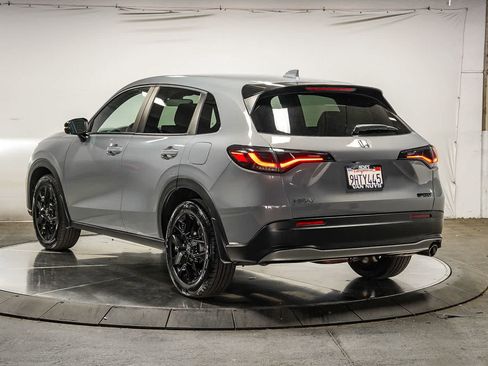 Used 2024 Honda HR-V Sport image 2
