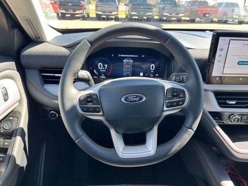 New 2026 Ford Explorer Active w/ Active Comfort Package RWD image 8