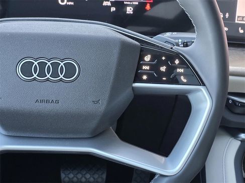 New 2025 Audi Q5 2.0T Premium Plus image 16