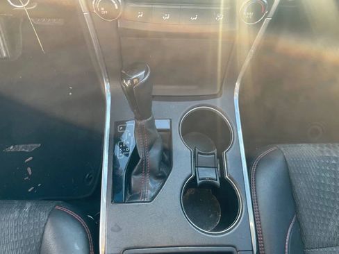 Used 2015 Toyota Camry SE FWD image 15