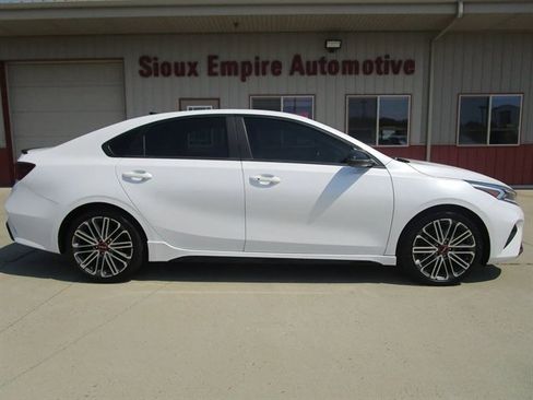 Used 2022 Kia Forte GT w/ GT2 Package FWD image 2