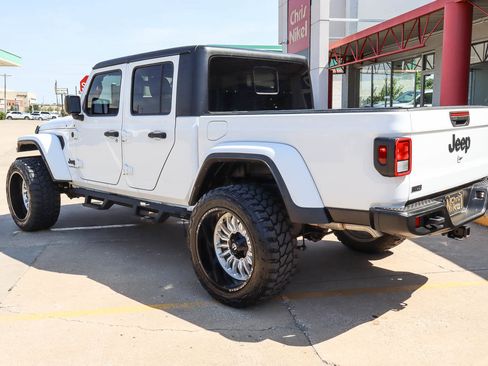 Used 2023 Jeep Gladiator Sport AWD/4WD image 6