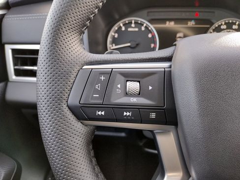 New 2026 Mitsubishi Outlander SE image 27