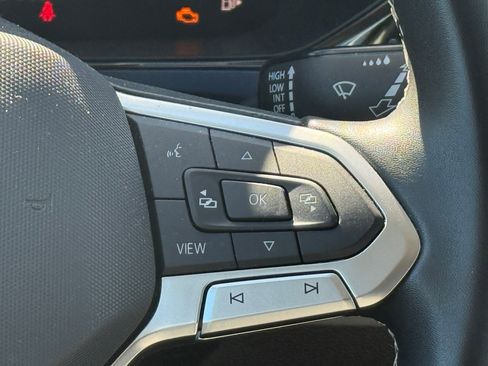 Used 2022 Volkswagen Taos SE image 22