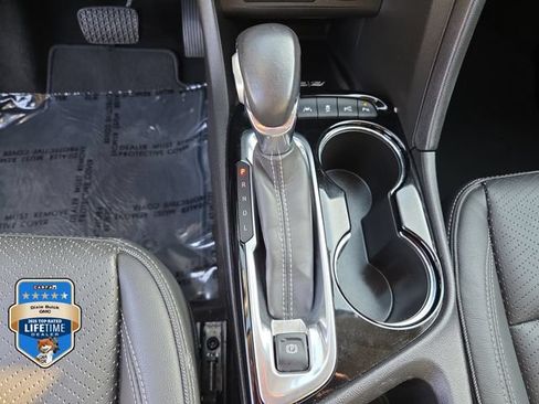 Certified 2022 Buick Encore GX Essence w/ Advanced Technology Package FWD image 28