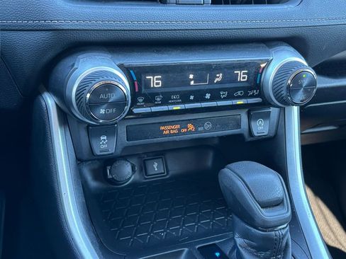 Certified 2021 Toyota RAV4 XLE image 21