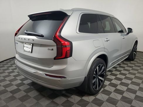 Certified 2025 Volvo XC90 B6 Core w/ Climate Package AWD/4WD image 8