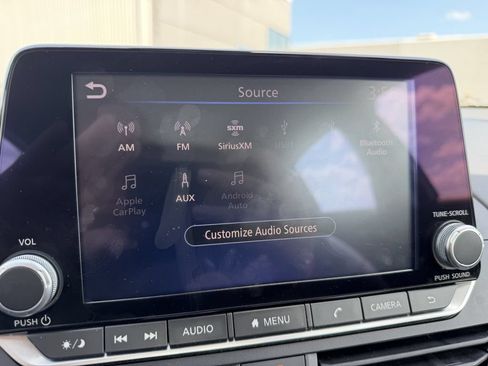 Used 2024 Nissan Altima 2.5 SR FWD image 20