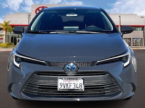 Certified 2025 Toyota Corolla LE image 3