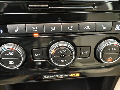 Used 2020 Volkswagen Passat 2.0T SEL image 13