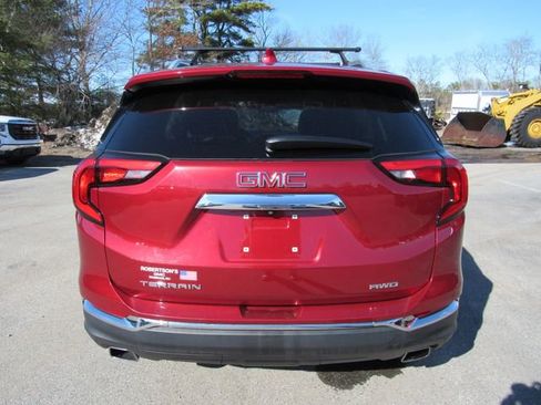 Used 2020 GMC Terrain SLT w/ Preferred Package image 4