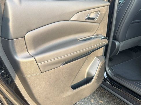 New 2026 Chevrolet Traverse LT w/ Driver Confidence Package FWD image 17