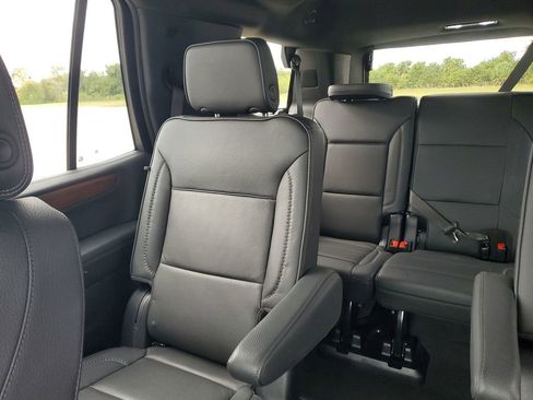 Used 2025 GMC Yukon Denali image 12