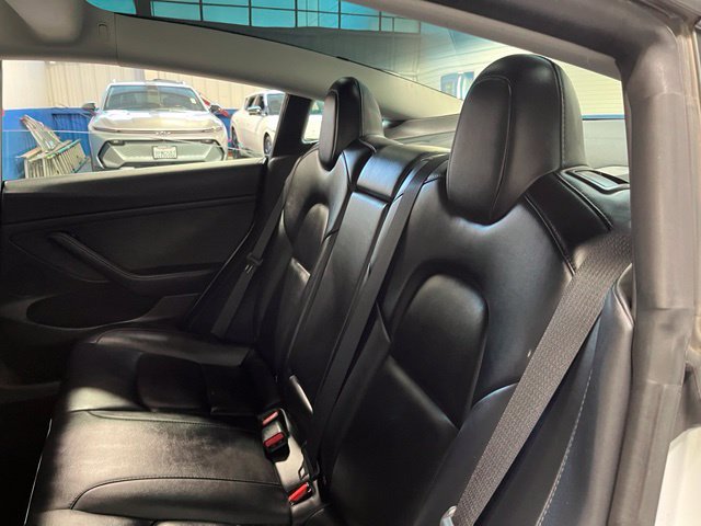 Used 2022 Tesla Model 3 Long Range AWD/4WD image 19