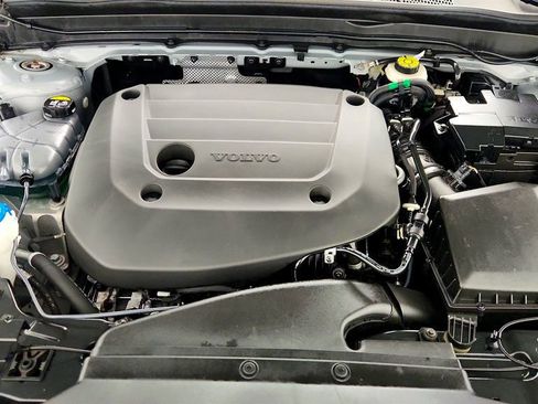 Used 2024 Volvo XC40 B5 Plus w/ Climate Package image 27