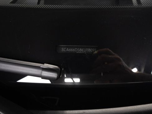 Used 2019 Rolls-Royce Dawn RWD image 76