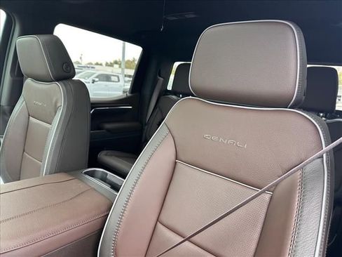 New 2026 GMC Sierra 1500 Denali w/ Denali Reserve Package AWD/4WD image 28