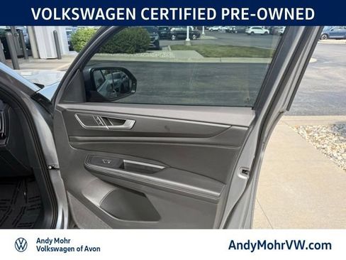Used 2024 Volkswagen Atlas Cross Sport SEL R-Line AWD/4WD image 19