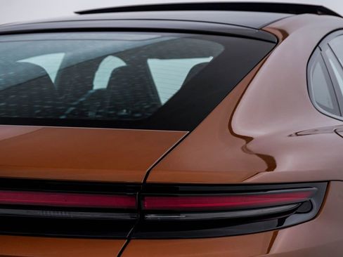 Certified 2025 Porsche Panamera 4 image 12