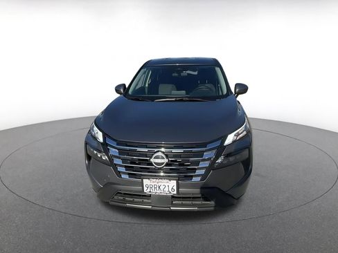 Used 2025 Nissan Rogue SV image 4