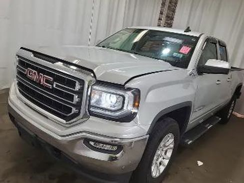 Used 2018 GMC Sierra 1500 SLE w/ SLE Value Package AWD/4WD image 1