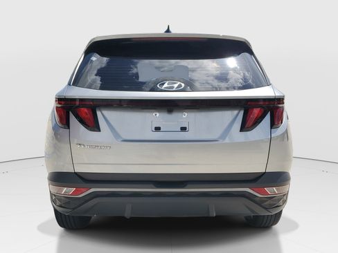 Used 2023 Hyundai Tucson SE FWD image 5