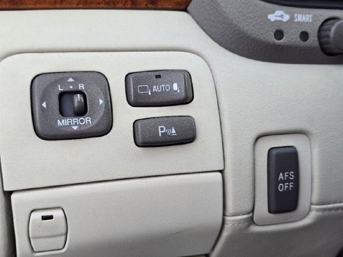 Used 2004 Lexus LS 430 image 41