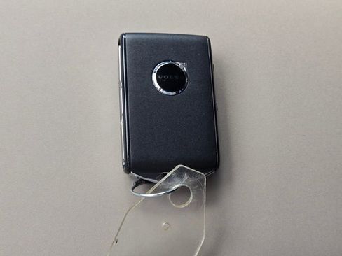 New 2026 Volvo XC90 B6 Plus w/ Protection Package Premier image 22